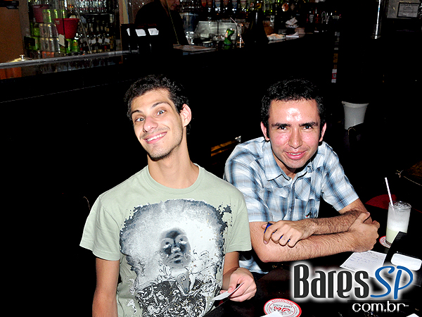 Happy hour com Videokê no Opereta Bar & Videokê Happy hour com Videokê no Opereta Bar & Videokê