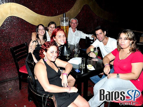 Happy hour com Videokê no Opereta Bar & Videokê Happy hour com Videokê no Opereta Bar & Videokê