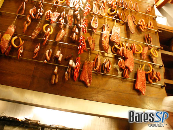 Noite animada na 1ª Cervejaria da Mooca Noite animada na 1ª Cervejaria da Mooca