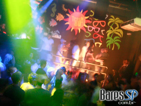 Trash 80's GLS comemora o Aniversário de São Paulo no Centro da cidade Trash 80's GLS comemora o Aniversário de São Paulo no Centro da cidade