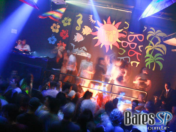 Trash 80's GLS comemora o Aniversário de São Paulo no Centro da cidade Trash 80's GLS comemora o Aniversário de São Paulo no Centro da cidade