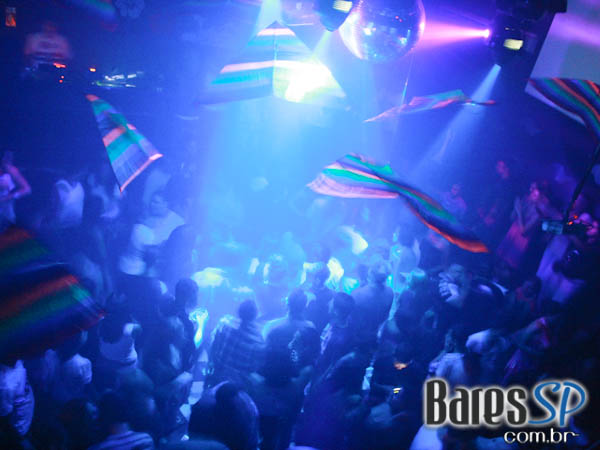 Trash 80's GLS comemora o Aniversário de São Paulo no Centro da cidade Trash 80's GLS comemora o Aniversário de São Paulo no Centro da cidade