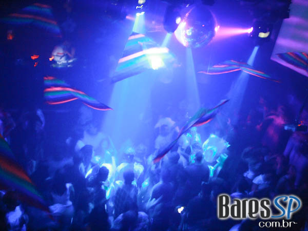 Trash 80's GLS comemora o Aniversário de São Paulo no Centro da cidade Trash 80's GLS comemora o Aniversário de São Paulo no Centro da cidade