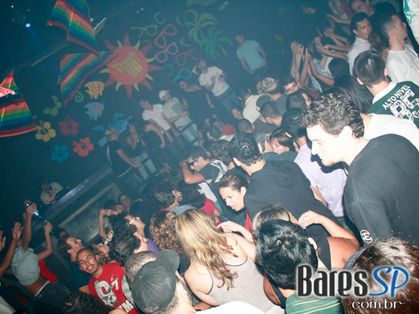 Trash 80's GLS comemora o Aniversário de São Paulo no Centro da cidade Trash 80's GLS comemora o Aniversário de São Paulo no Centro da cidade