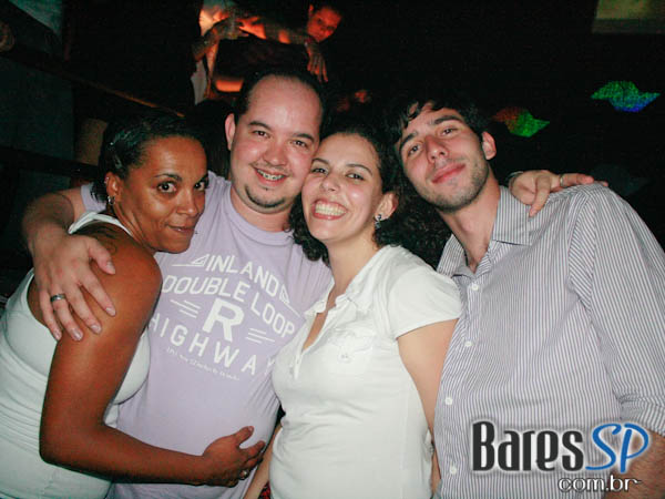 Trash 80's GLS comemora o Aniversário de São Paulo no Centro da cidade Trash 80's GLS comemora o Aniversário de São Paulo no Centro da cidade