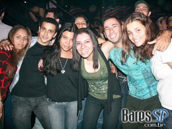 Trash 80's GLS comemora o Aniversário de São Paulo no Centro da cidade Trash 80's GLS comemora o Aniversário de São Paulo no Centro da cidade