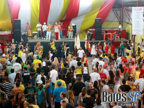 Ensaio de Carnaval na quadra Tom Maior Ensaio de Carnaval na quadra Tom Maior