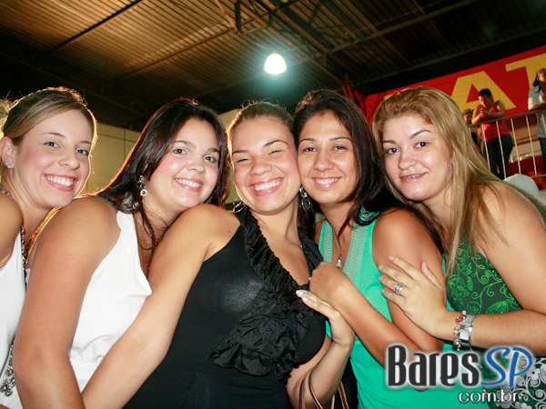 Ensaio de Carnaval na quadra Tom Maior Ensaio de Carnaval na quadra Tom Maior