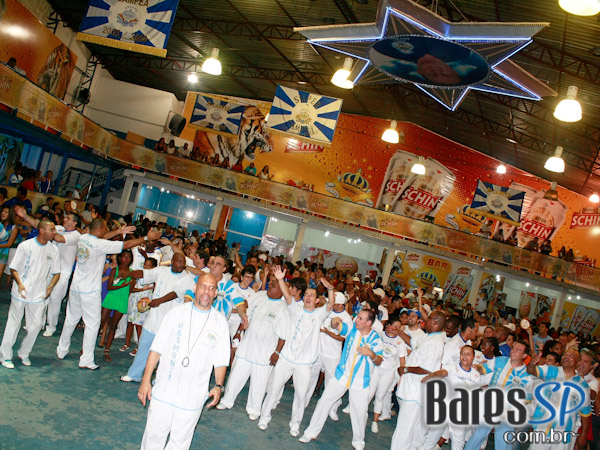 Ensaio de Carnaval na quadra da Império da Casa Verde Ensaio de Carnaval na quadra da Império da Casa Verde