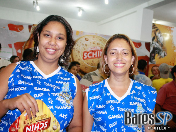 Ensaio de Carnaval na quadra da Império da Casa Verde Ensaio de Carnaval na quadra da Império da Casa Verde