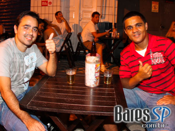 Verão 2010 no Baccará Bar & Grill Verão 2010 no Baccará Bar & Grill
