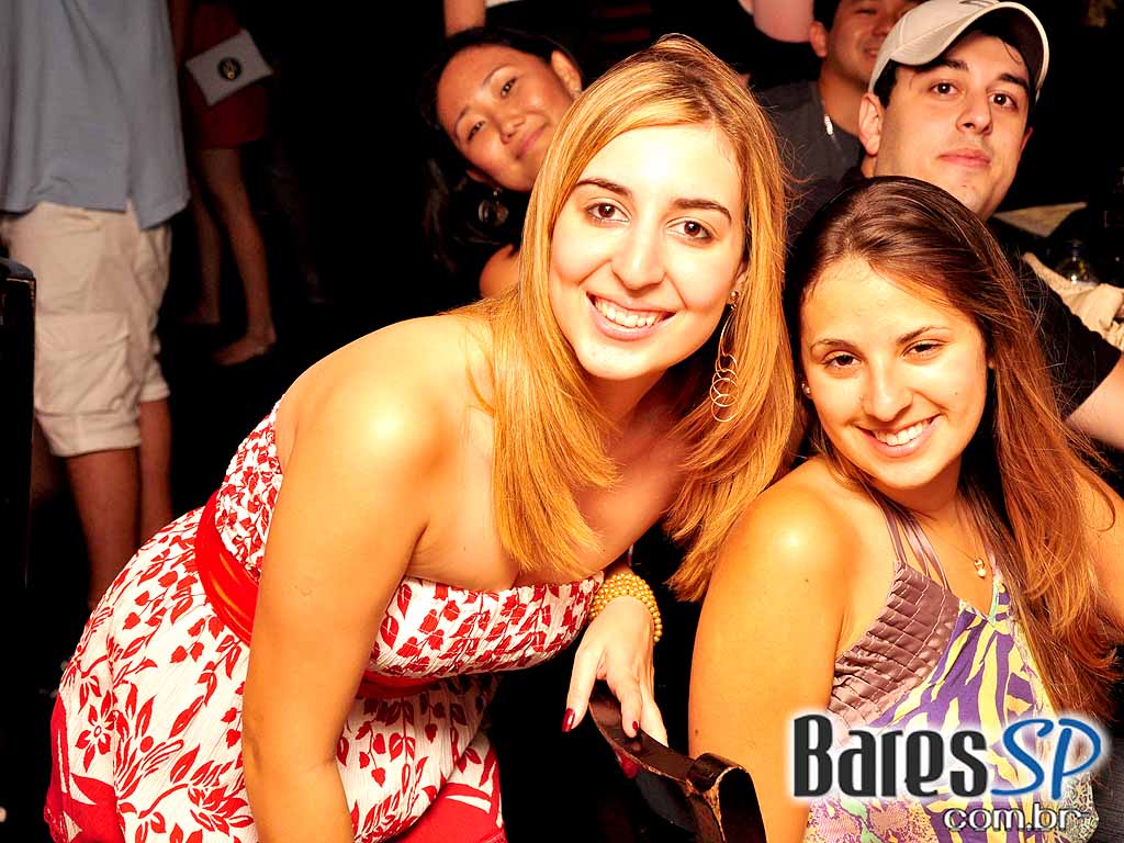 Happy hour com Videokê no Opereta Bar & Videokê Happy hour com Videokê no Opereta Bar & Videokê