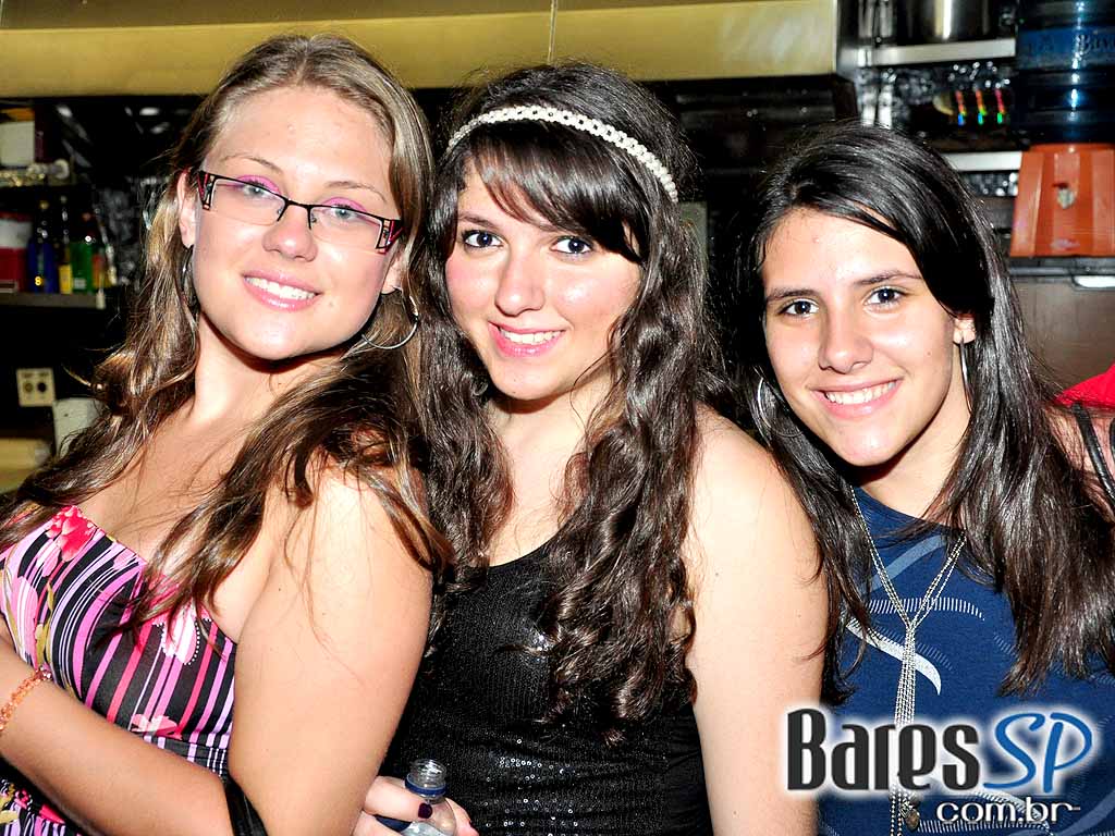 Happy hour com Videokê no Opereta Bar & Videokê Happy hour com Videokê no Opereta Bar & Videokê