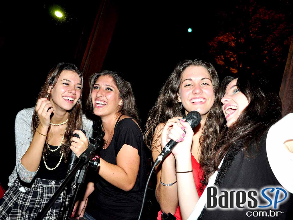 Happy hour com Videokê no Opereta Bar & Videokê Happy hour com Videokê no Opereta Bar & Videokê