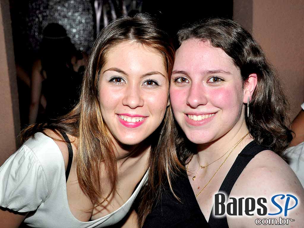 Happy hour com Videokê no Opereta Bar & Videokê Happy hour com Videokê no Opereta Bar & Videokê