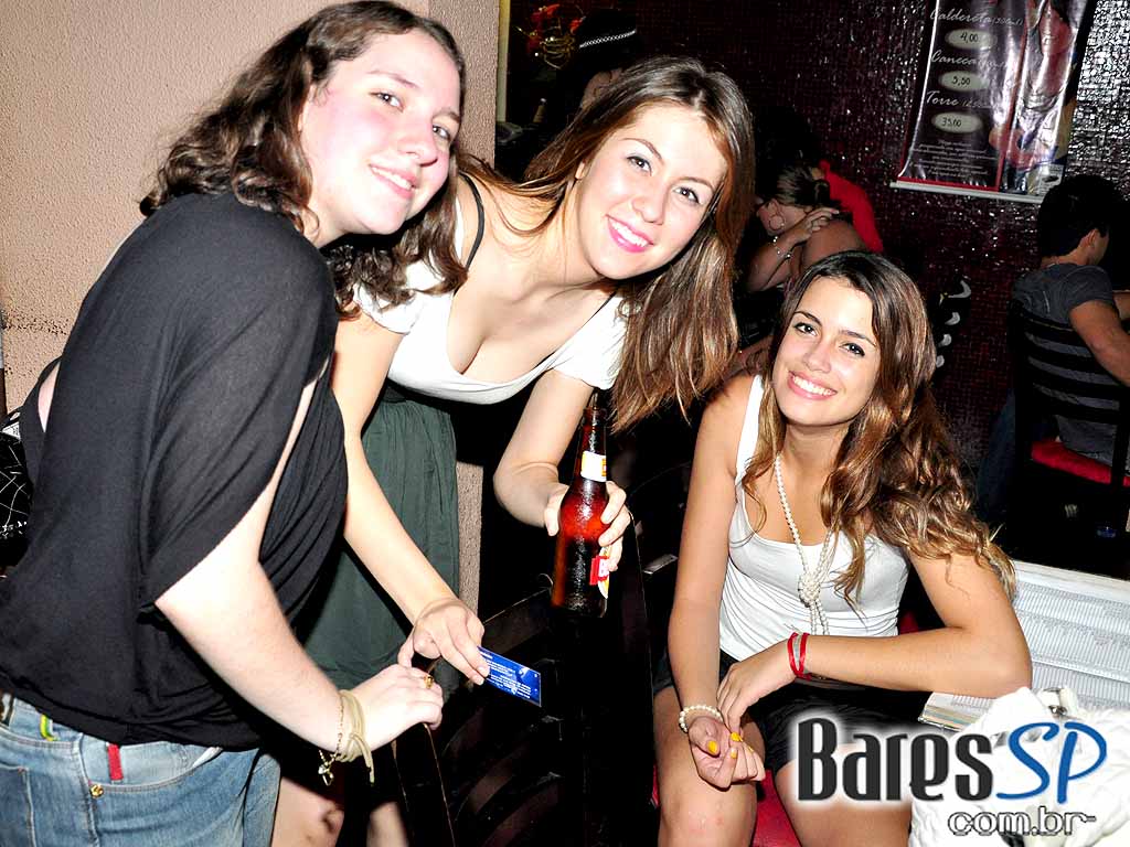 Happy hour com Videokê no Opereta Bar & Videokê Happy hour com Videokê no Opereta Bar & Videokê