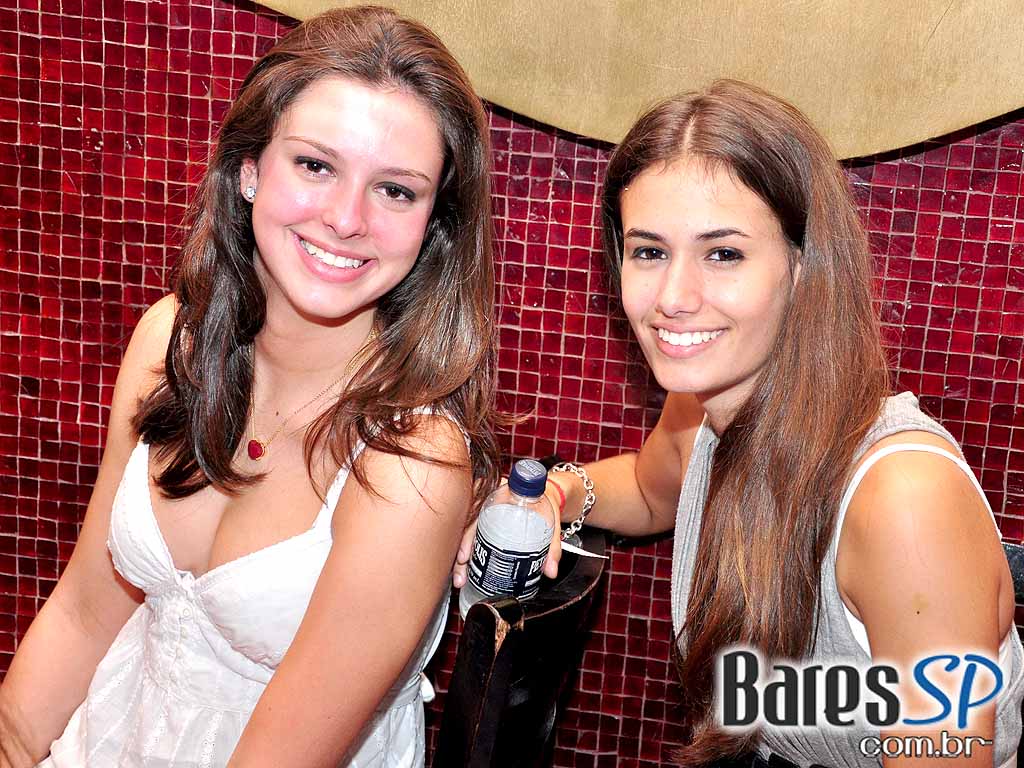 Happy hour com Videokê no Opereta Bar & Videokê Happy hour com Videokê no Opereta Bar & Videokê