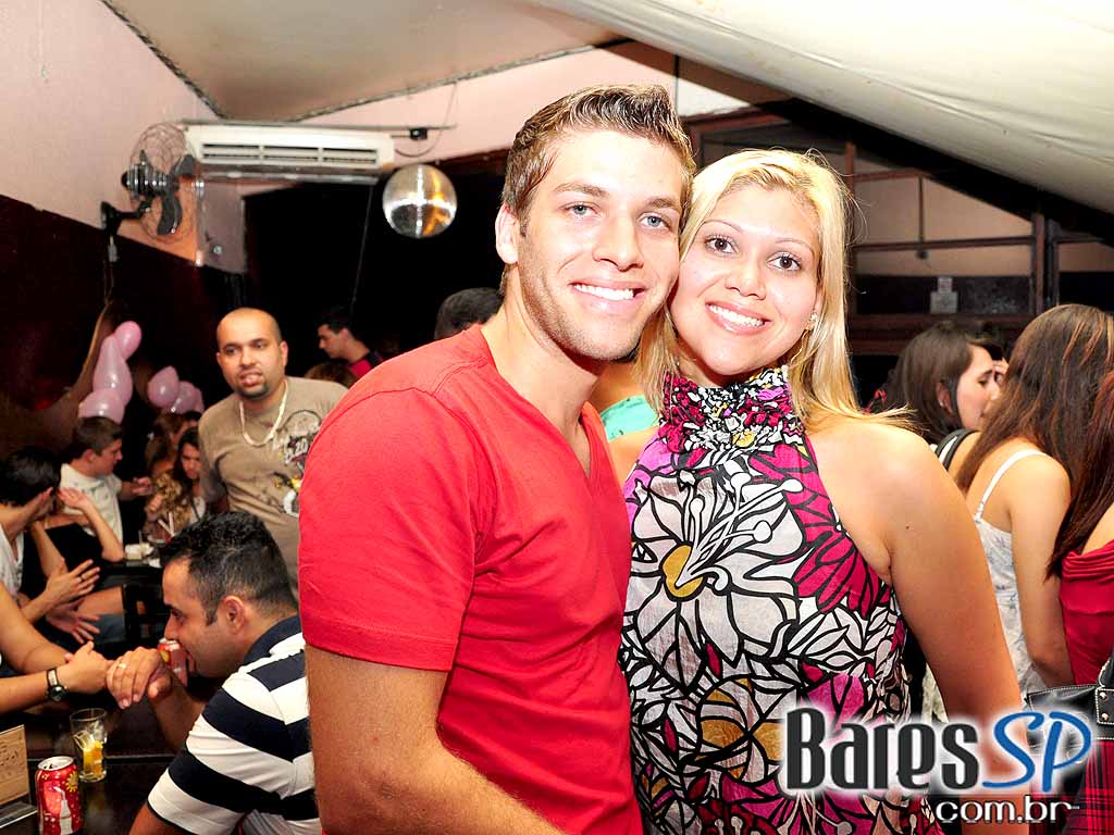 Happy hour com Videokê no Opereta Bar & Videokê Happy hour com Videokê no Opereta Bar & Videokê