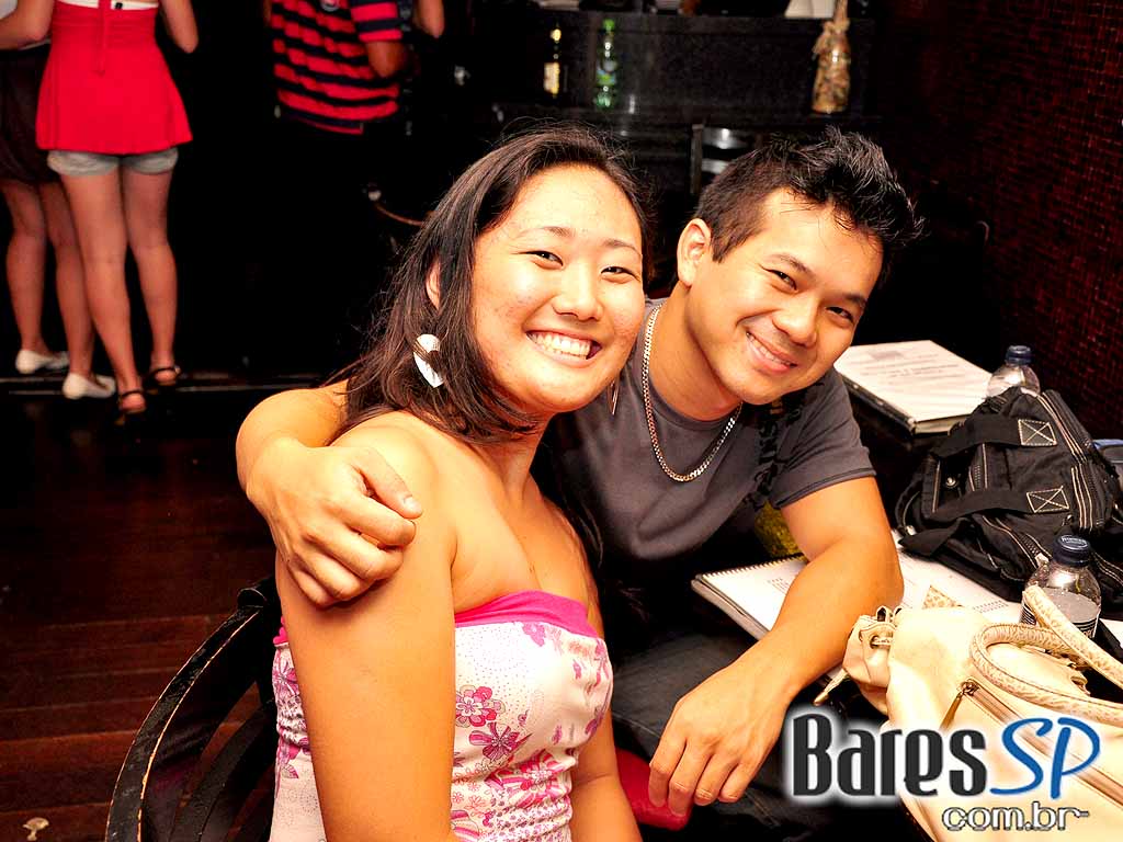 Happy hour com Videokê no Opereta Bar & Videokê Happy hour com Videokê no Opereta Bar & Videokê