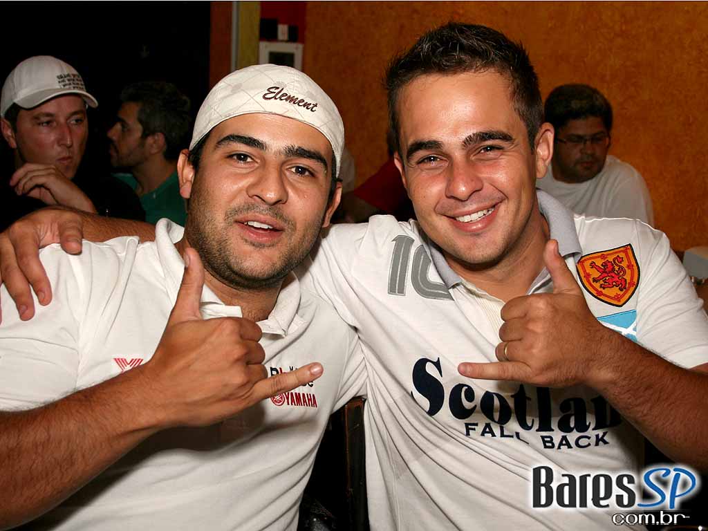 Happy Hour no Caetano' s Happy Hour no Caetano' s