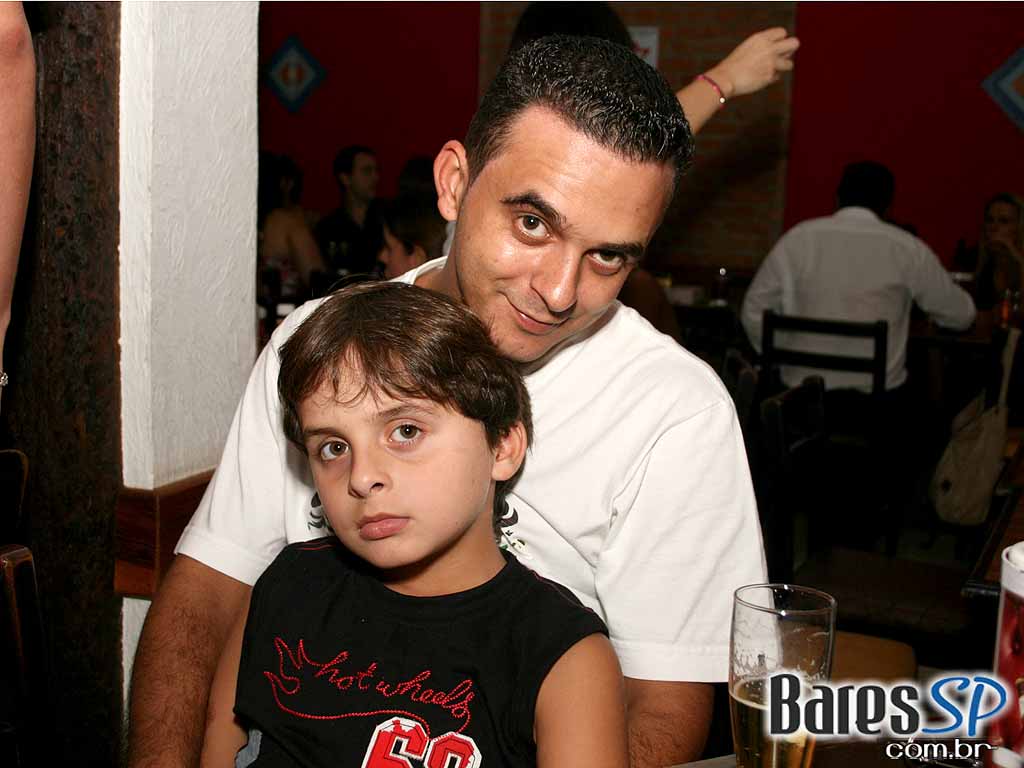 Happy Hour no Caetano' s Happy Hour no Caetano' s