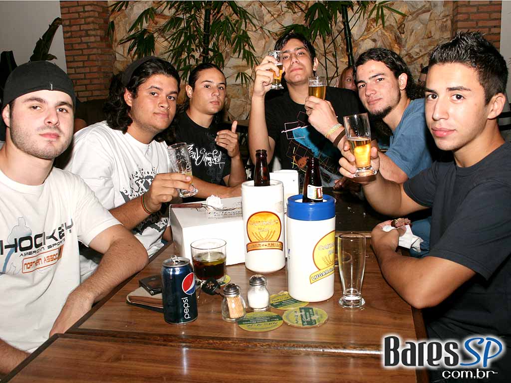 Happy Hour no Caetano' s Happy Hour no Caetano' s