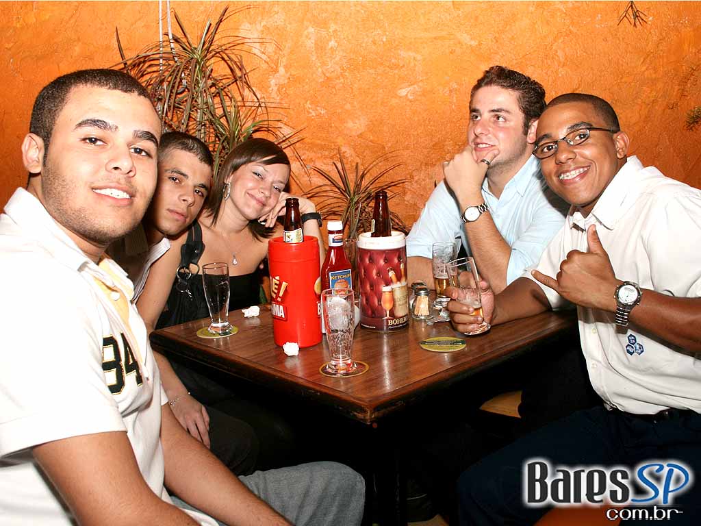 Happy Hour no Caetano' s Happy Hour no Caetano' s