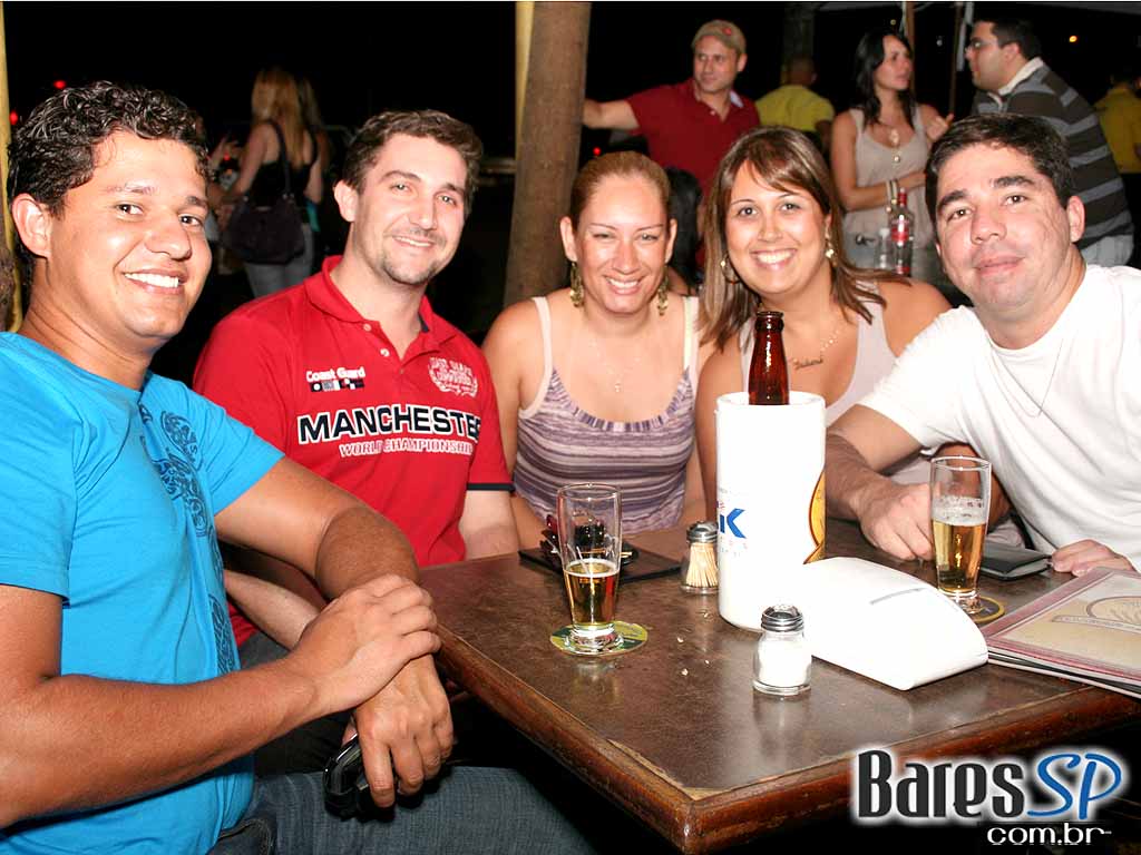 Happy Hour no Caetano' s Happy Hour no Caetano' s