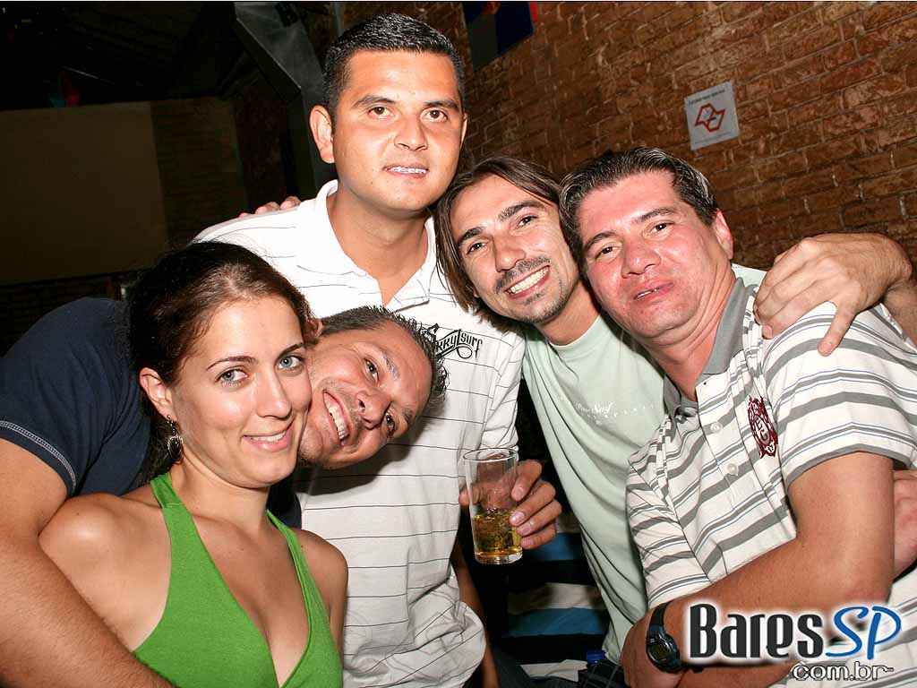 Comece o fim de semana no Café Aurora Comece o fim de semana no Café Aurora