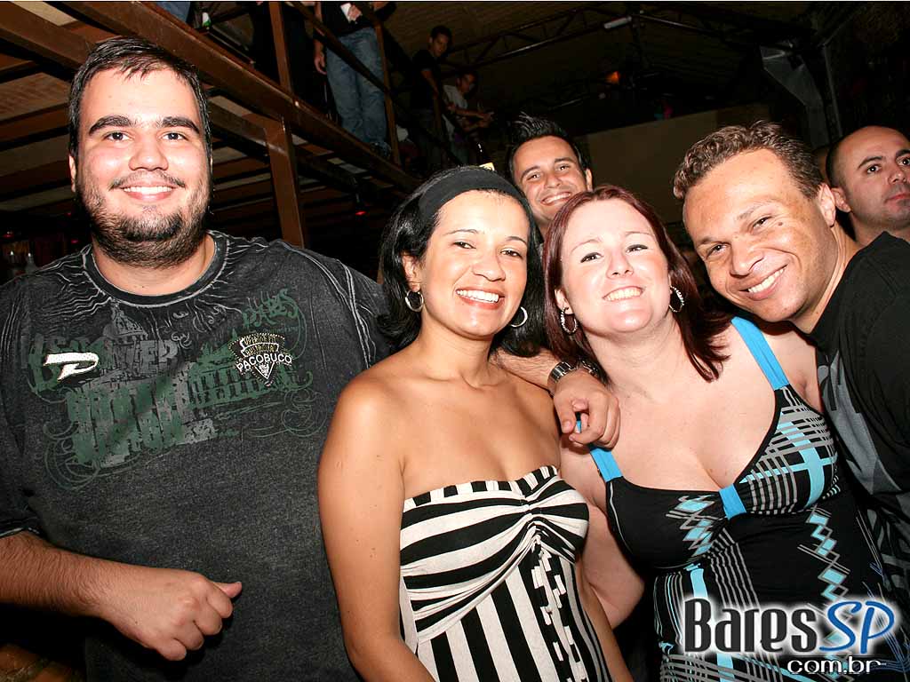 Comece o fim de semana no Café Aurora Comece o fim de semana no Café Aurora