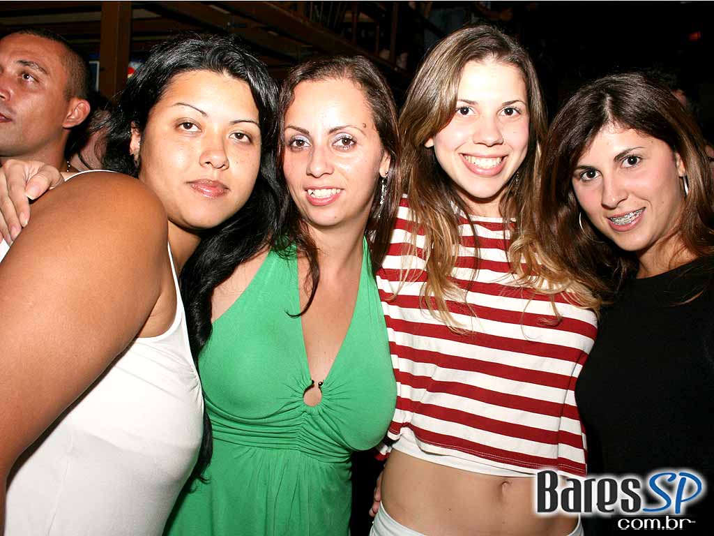 Comece o fim de semana no Café Aurora Comece o fim de semana no Café Aurora