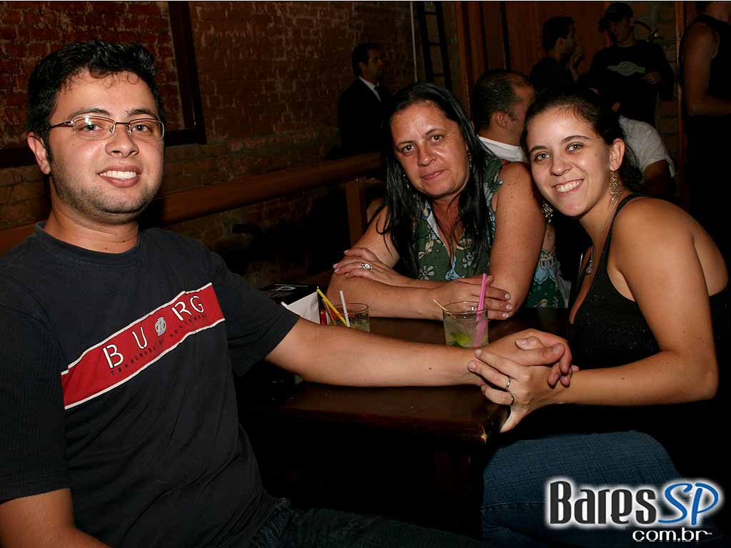 Comece o fim de semana no Café Aurora Comece o fim de semana no Café Aurora