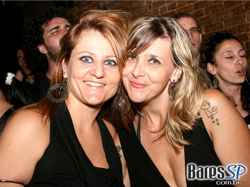 Comece o fim de semana no Café Aurora Comece o fim de semana no Café Aurora