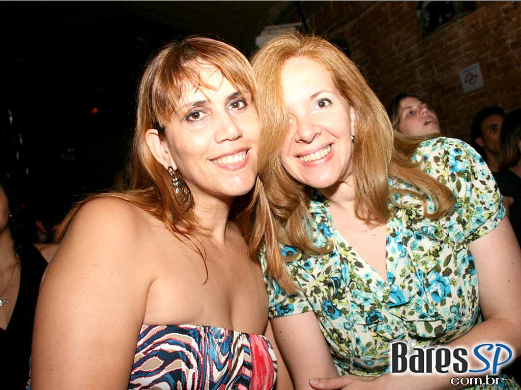 Comece o fim de semana no Café Aurora Comece o fim de semana no Café Aurora