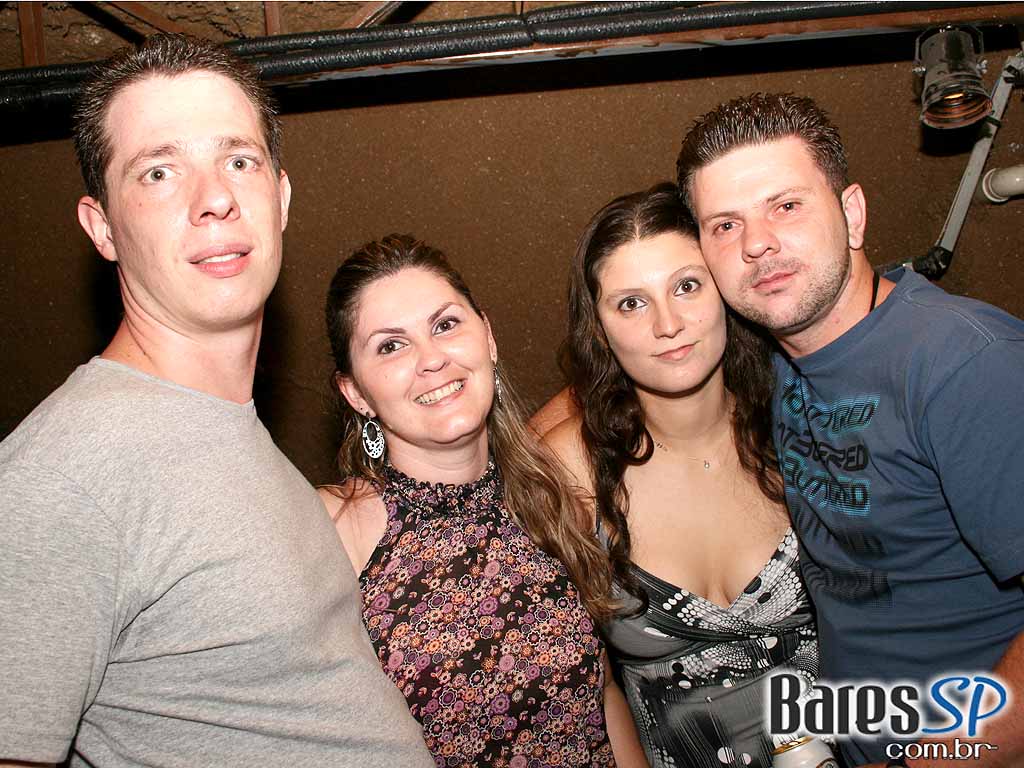 Comece o fim de semana no Café Aurora Comece o fim de semana no Café Aurora