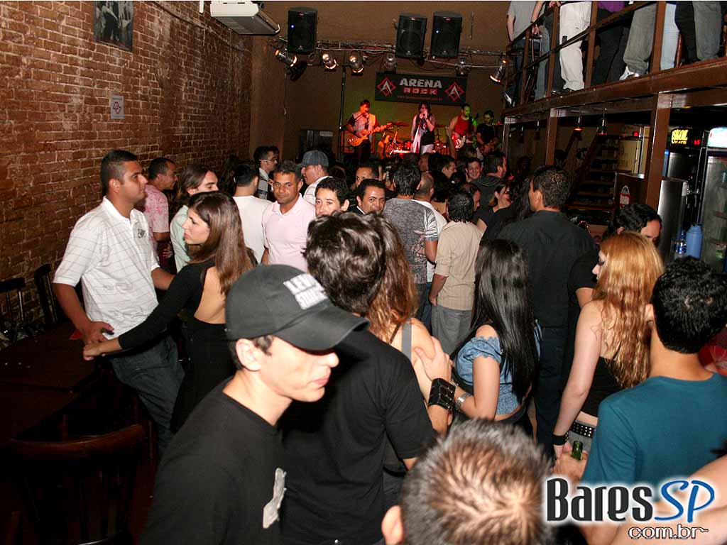 Comece o fim de semana no Café Aurora Comece o fim de semana no Café Aurora