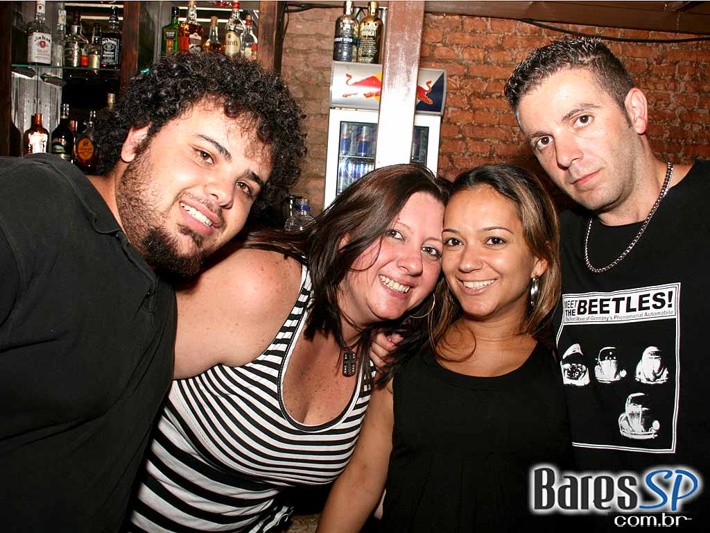 Comece o fim de semana no Café Aurora Comece o fim de semana no Café Aurora