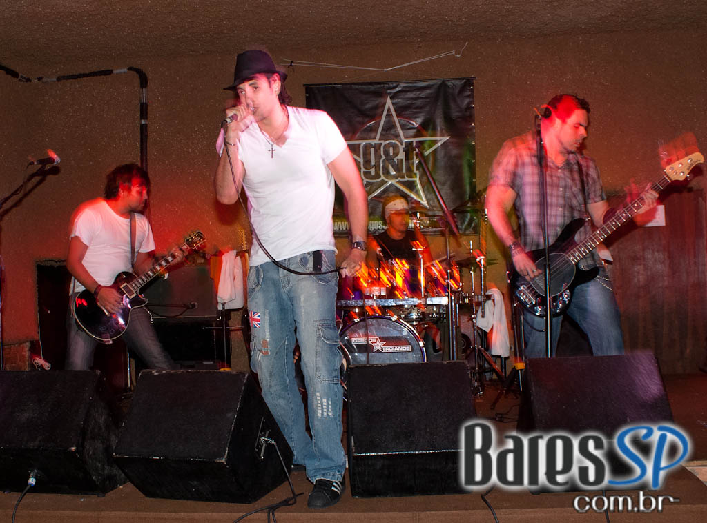 Gregos e Troianos, Sismika, Não Concordo no Café Aurora Gregos e Troianos, Sismika, Não Concordo no Café Aurora