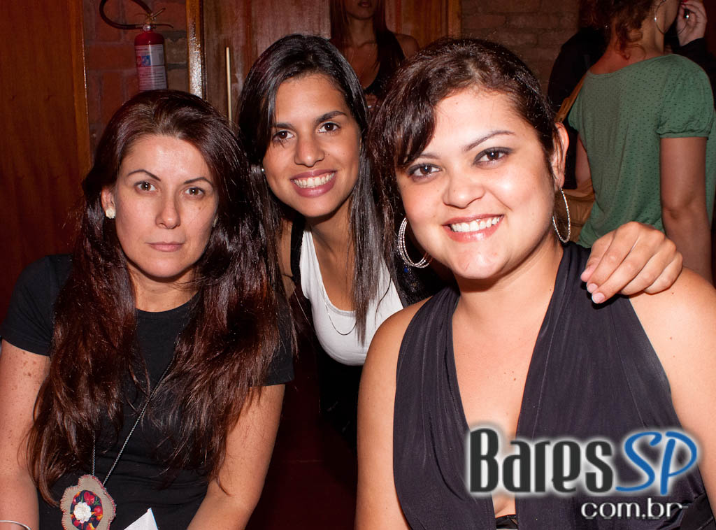 Gregos e Troianos, Sismika, Não Concordo no Café Aurora Gregos e Troianos, Sismika, Não Concordo no Café Aurora