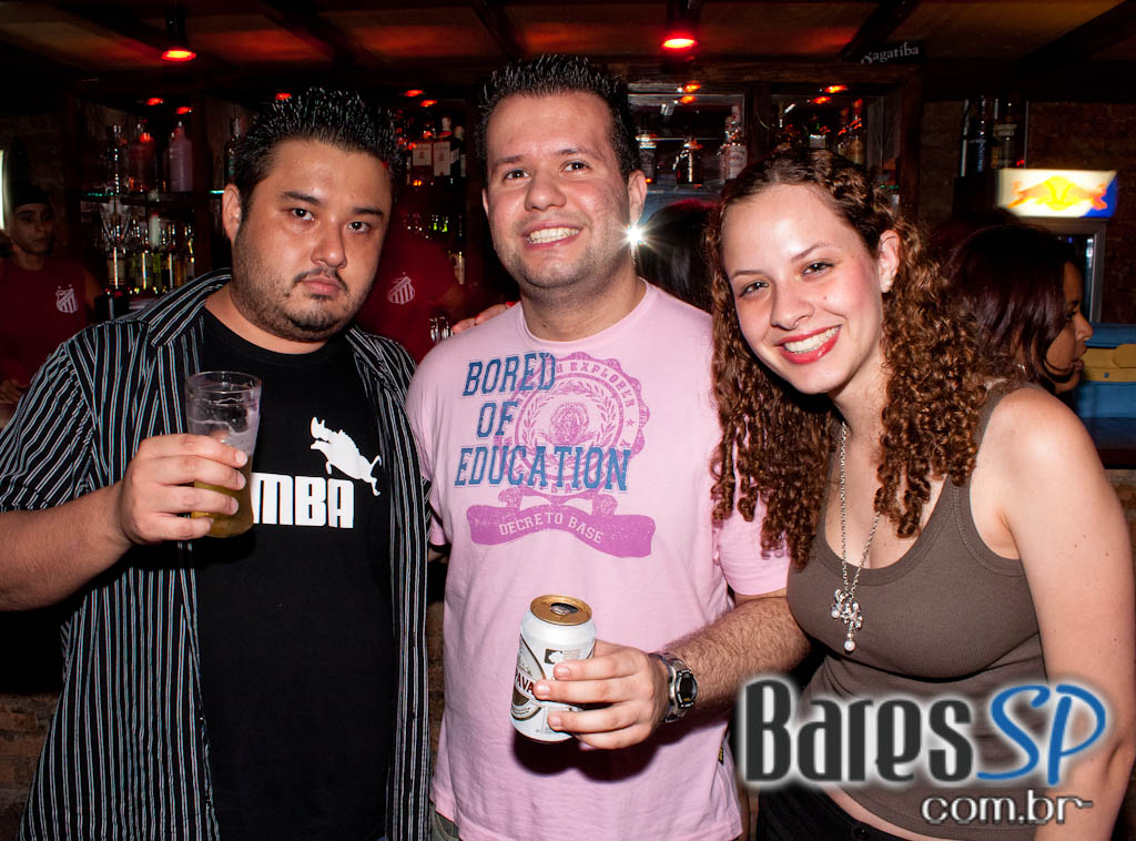 Gregos e Troianos, Sismika, Não Concordo no Café Aurora Gregos e Troianos, Sismika, Não Concordo no Café Aurora