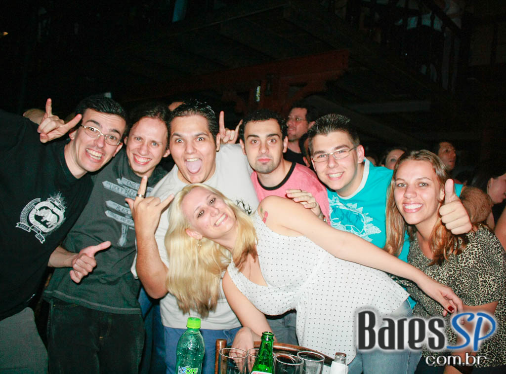 Banda Almanak se apresenta no Café Piu Piu, na Bela Vista Banda Almanak se apresenta no Café Piu Piu, na Bela Vista