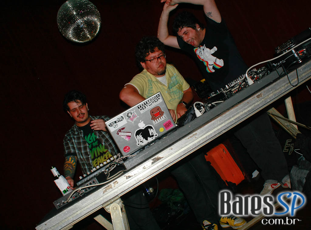 'It's Alive vs Tranqueira Baixaria' no Vegas, na Augusta 'It's Alive vs Tranqueira Baixaria' no Vegas, na Augusta