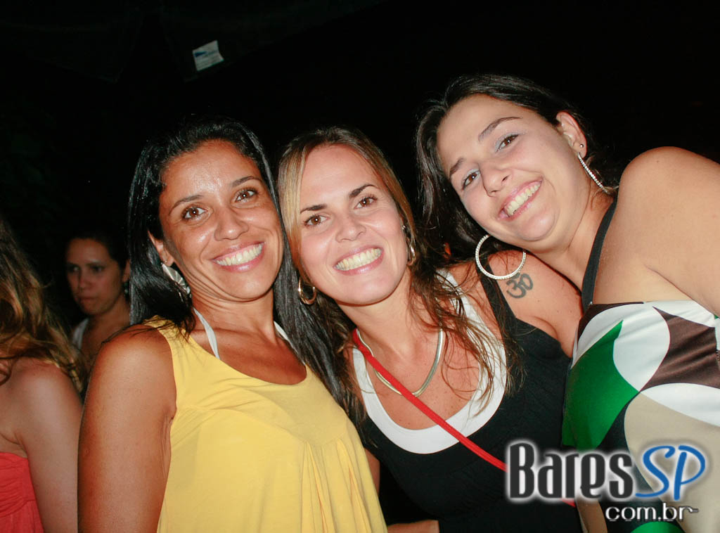 Voz e Violão no Casa do Espeto - Moema Voz e Violão no Casa do Espeto - Moema