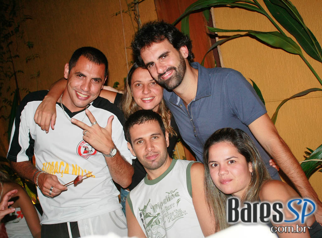 Voz e Violão no Casa do Espeto - Moema Voz e Violão no Casa do Espeto - Moema