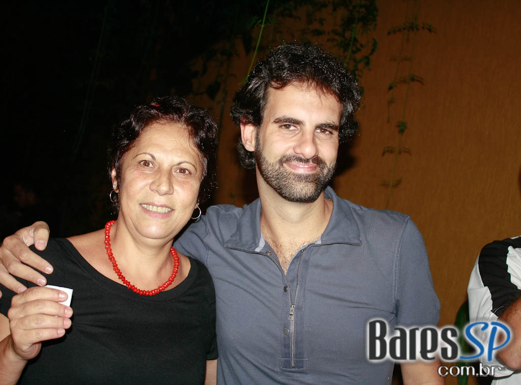 Voz e Violão no Casa do Espeto - Moema Voz e Violão no Casa do Espeto - Moema