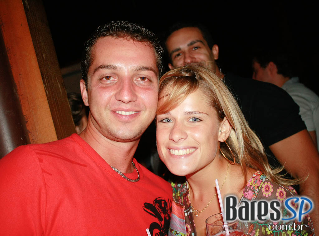 Voz e Violão no Casa do Espeto - Moema Voz e Violão no Casa do Espeto - Moema