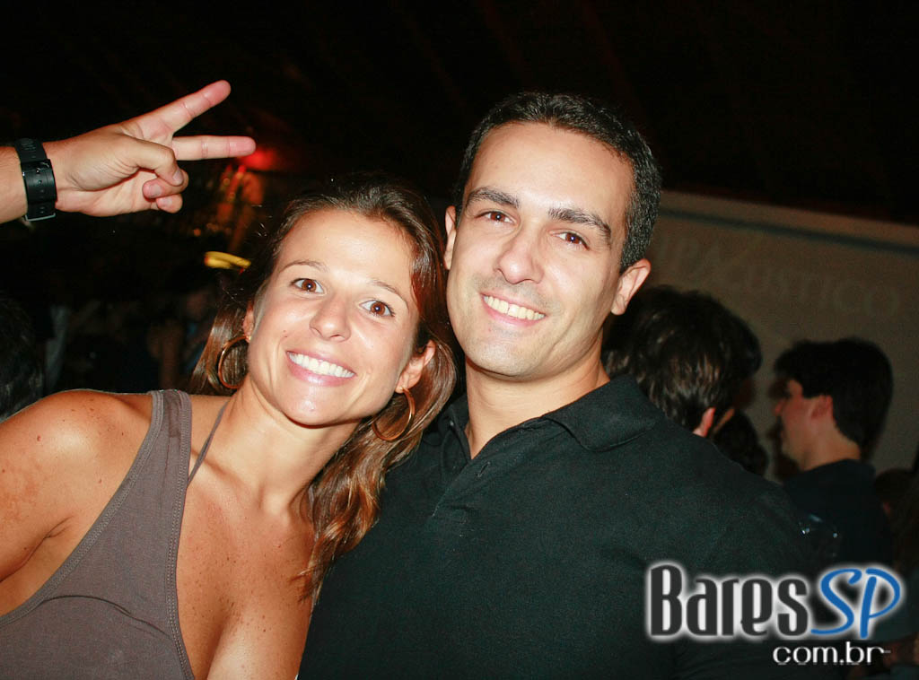 Voz e Violão no Casa do Espeto - Moema Voz e Violão no Casa do Espeto - Moema