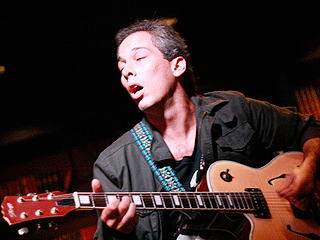 Comece o fim de semana no The Blue Bar 