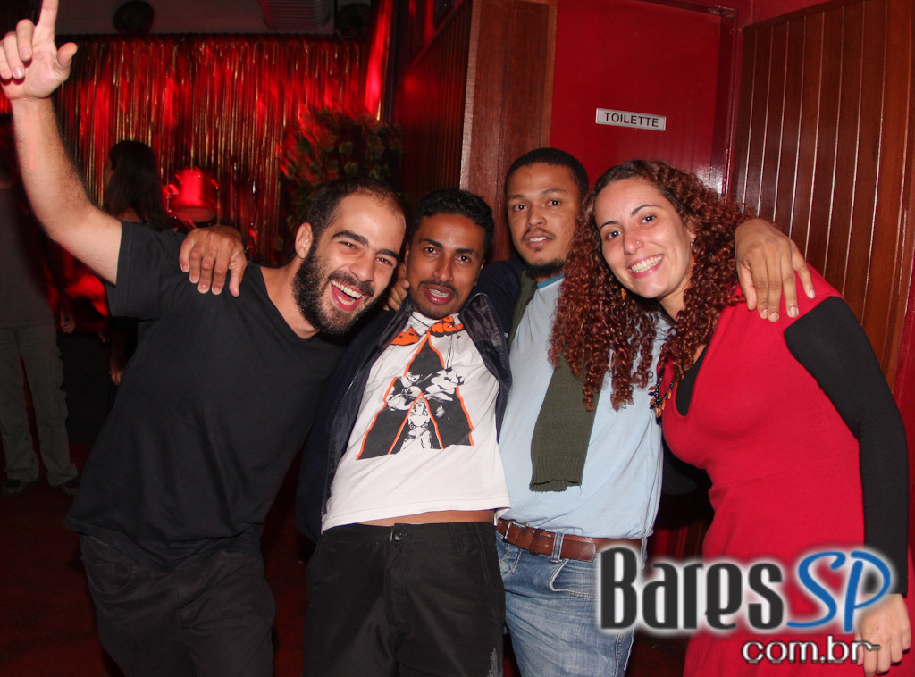 'Baile Veneno' no Astronete, centro de São Paulo 'Baile Veneno' no Astronete, centro de São Paulo