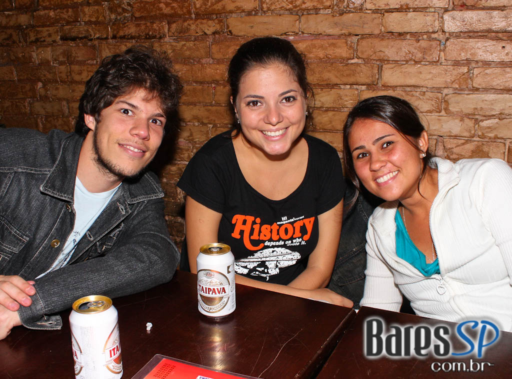 Banda Capitão no Café Aurora Banda Capitão no Café Aurora